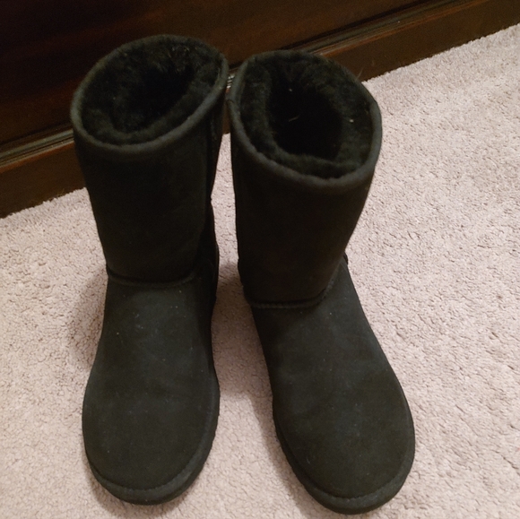 Women's UGG Black Suede Boots - Picture 5 of 8